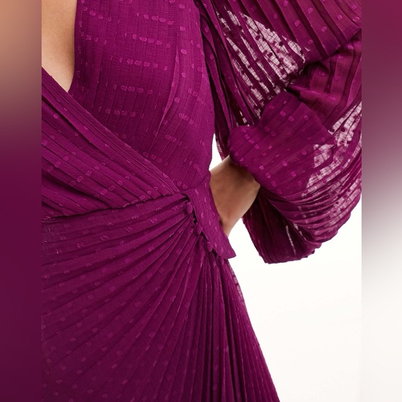 Chiffon Wrap  Dress - Picture 3 of 3